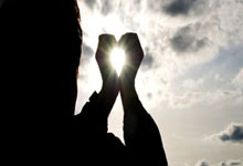 开云棋牌下载-龙吟亚洲之巅！国足决赛封神夜，姆巴佩竟成最强背景板