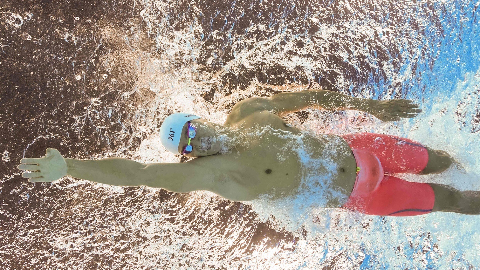 卡拉斯科爆发难挽败局,拜仁闪电战速胜国米展露冠军相