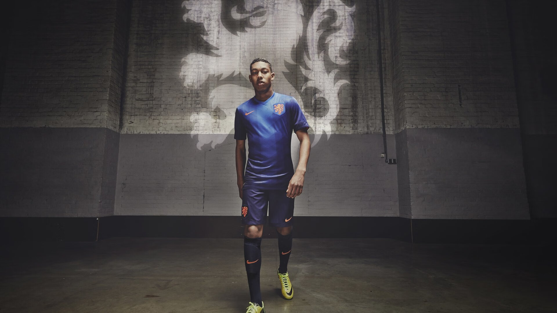 北欧风暴席卷欧陆，瑞典战术革新启示录，德甲争冠战迎来战术革命新变量